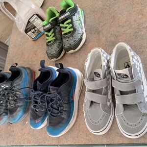 Boys shoes